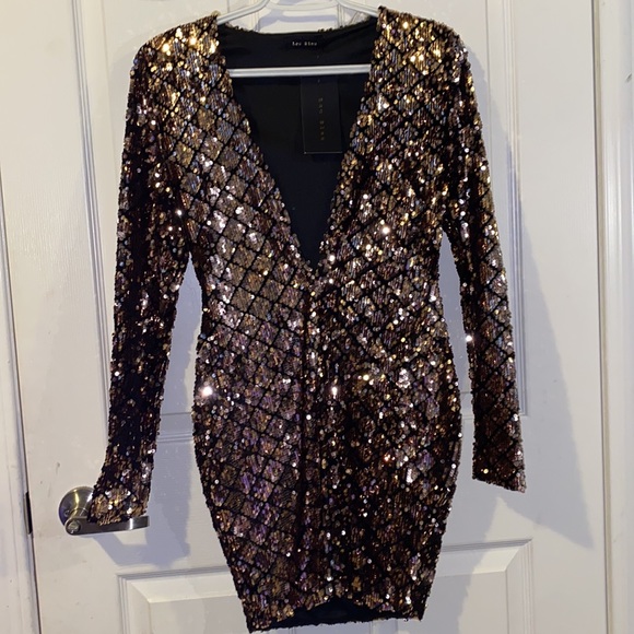 Brand new sequin dress, size small. Perfect for NYE or the holidays. - Picture 2 of 4